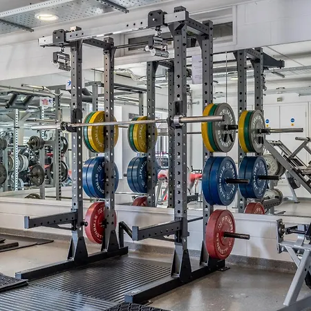 Swift - 6 With Full Free Gym Access 요크