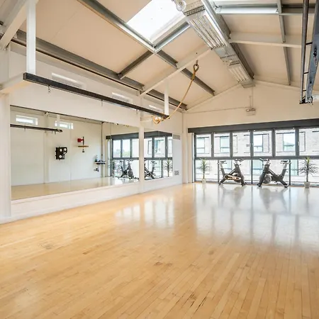 아파트 Swift - 6 With Full Free Gym Access *